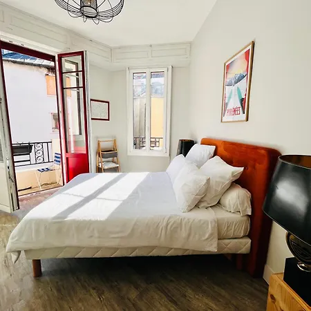 Chez Julien - Castle View Apartament Lourdes