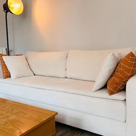 Chez Julien - Castle View Διαμέρισμα